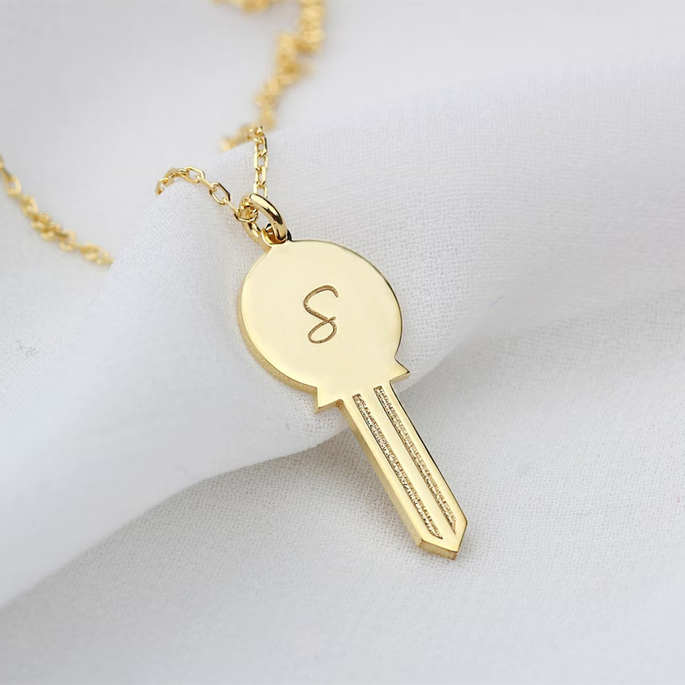 Charm Necklace Dainty - Collar con Colgante de Llave Personalizado