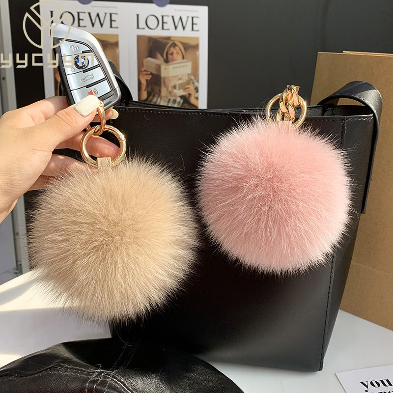 LLavero de pompones con bolas  - Women'S Emo Accessories reseña y precio
